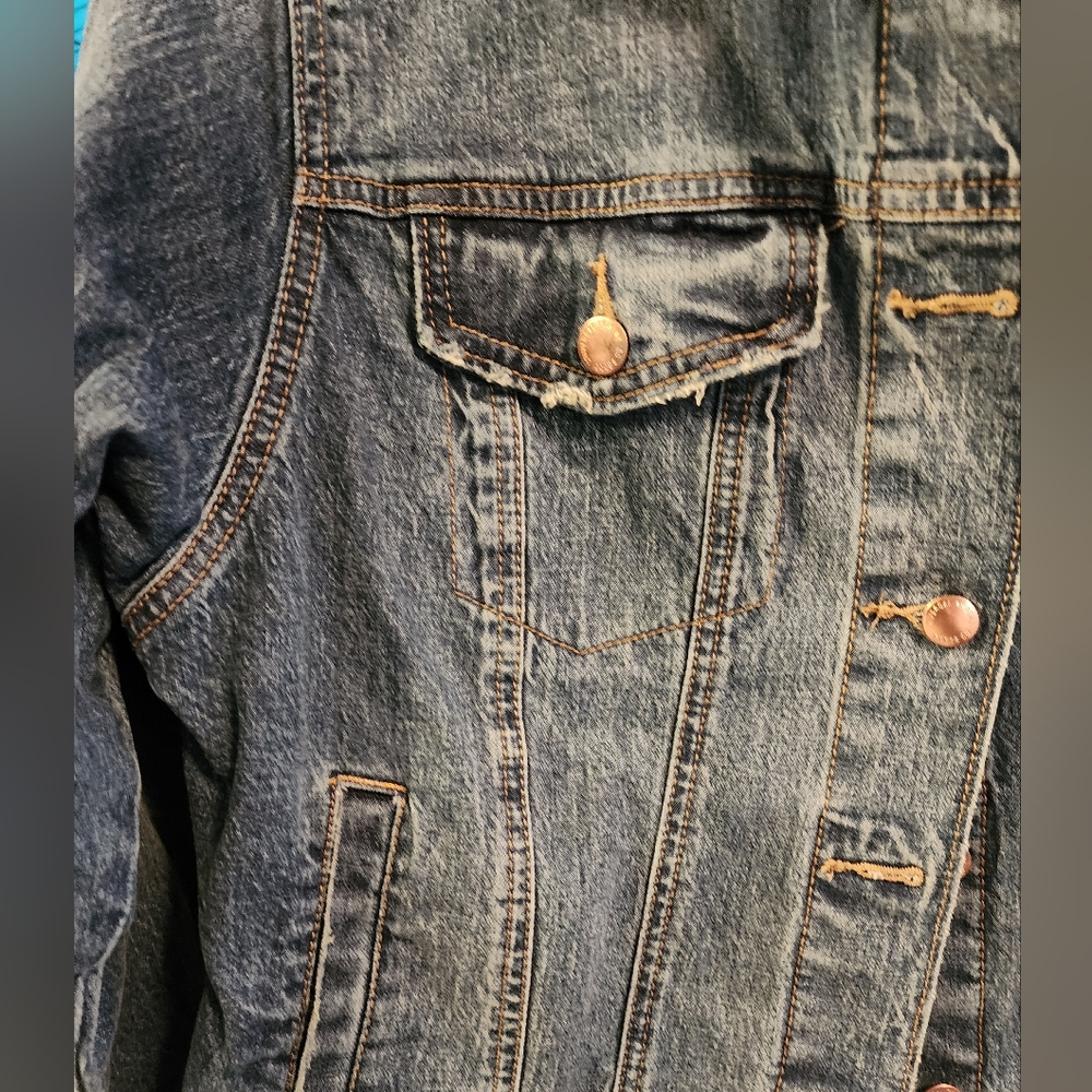 Universal Threads Distressed By Design Denim Jack… - image 4